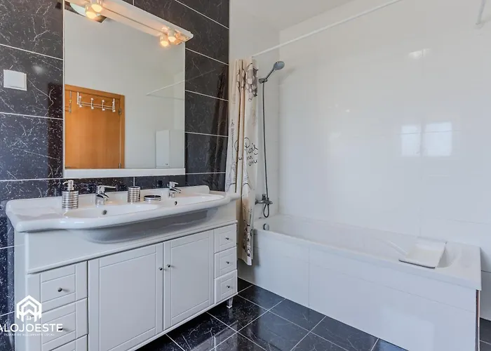 Sunlight Villa • Centro Lourinha • Vista Parque *