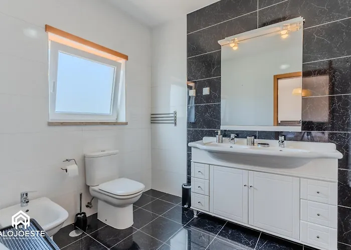 Sunlight Villa • Centro Lourinha • Vista Parque 別荘