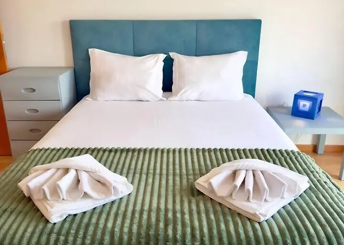 Sunlight Villa • Centro Lourinha • Vista Parque * Lourinhã